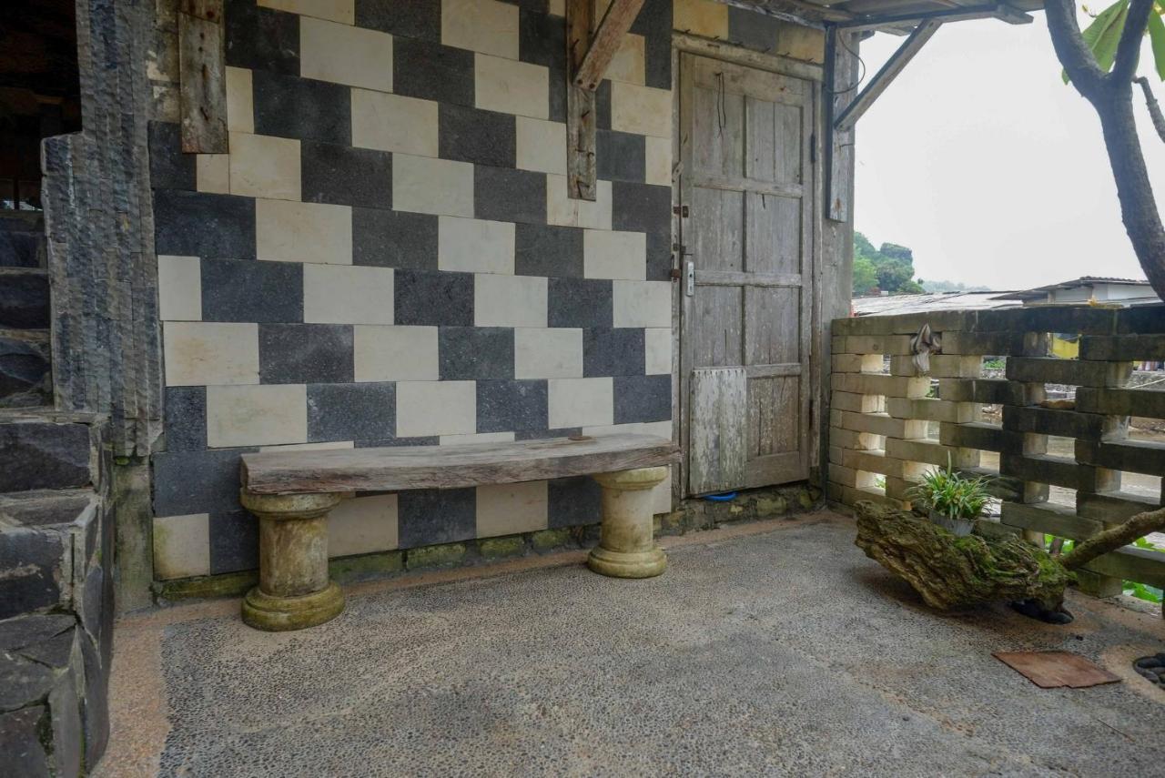 Hotel Kampoeng Drini Redpartner Brono Exterior foto
